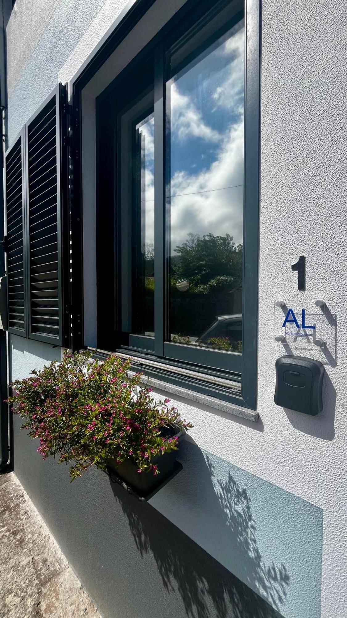 Anastacio Tiny House Lejlighed Porto Moniz Eksteriør billede